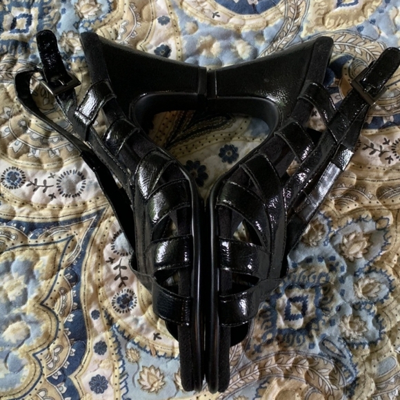 Aerosoles A2 Heels - Picture 5 of 10